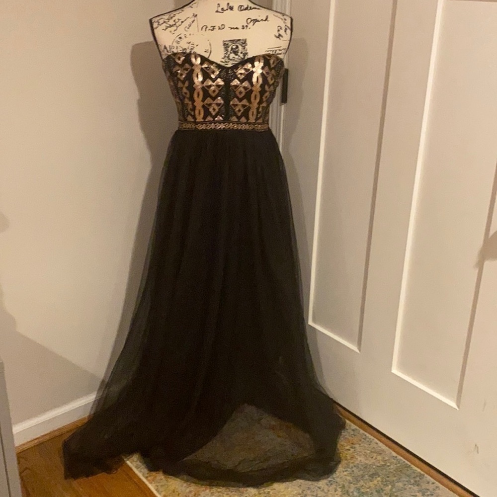 Elegant Black and Gold Evening Gown